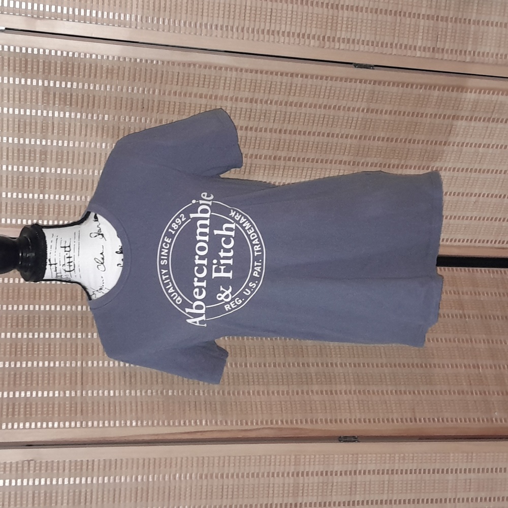 Abercrombie & Fitch T-shirt